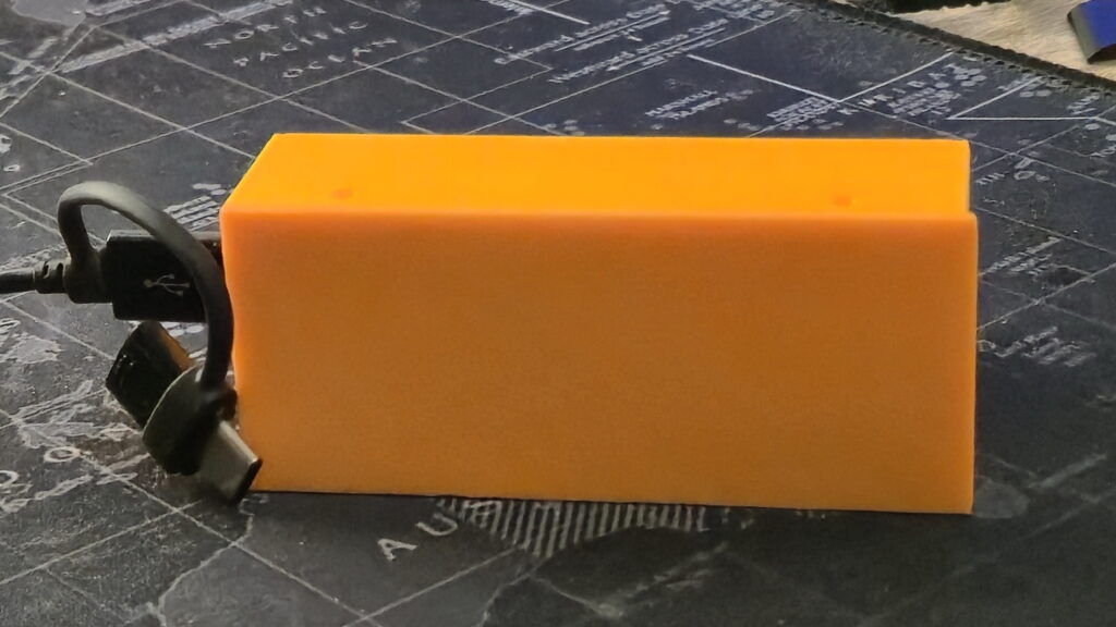 obudowa skanera sieci WiFi, widok z tyłu